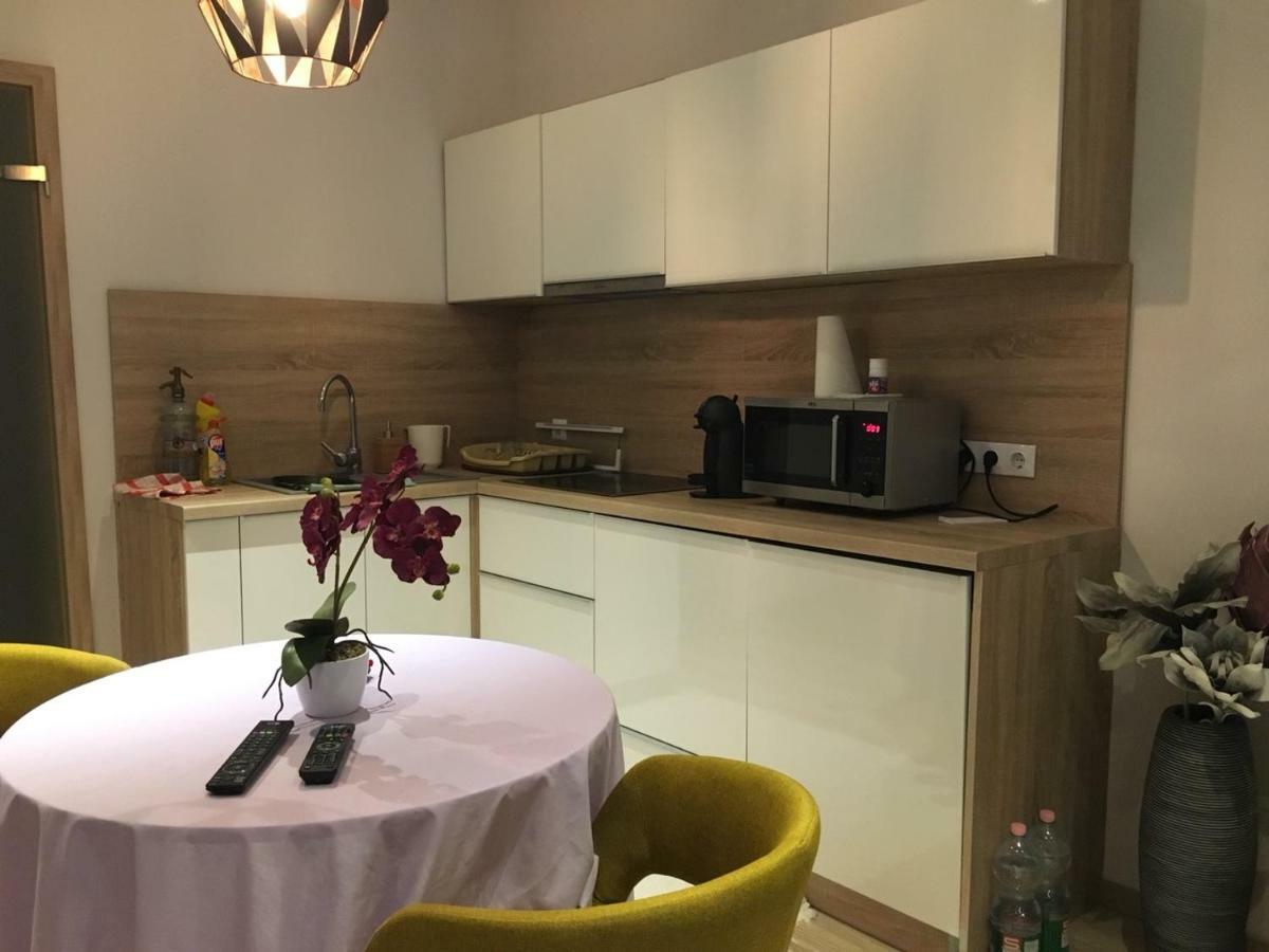 Hunyadi Apartman Szekszárd Eksteriør bilde